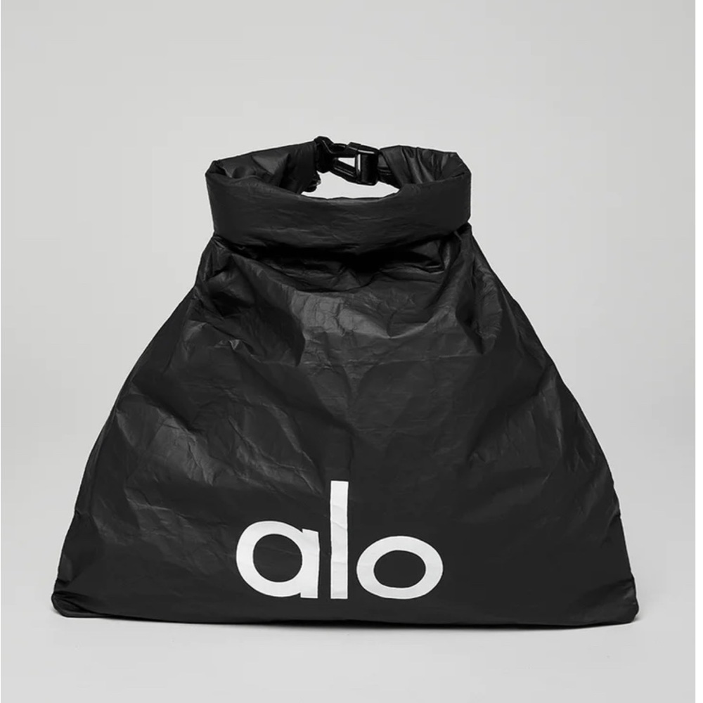 ALO YOGA Keep It Dry Fitness Bag NWT